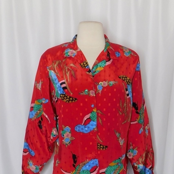 Vintage DVF DIANE VON FURSETNBERG Red Lady Art Deco Button Down Top Blouse Small - Picture 3 of 12